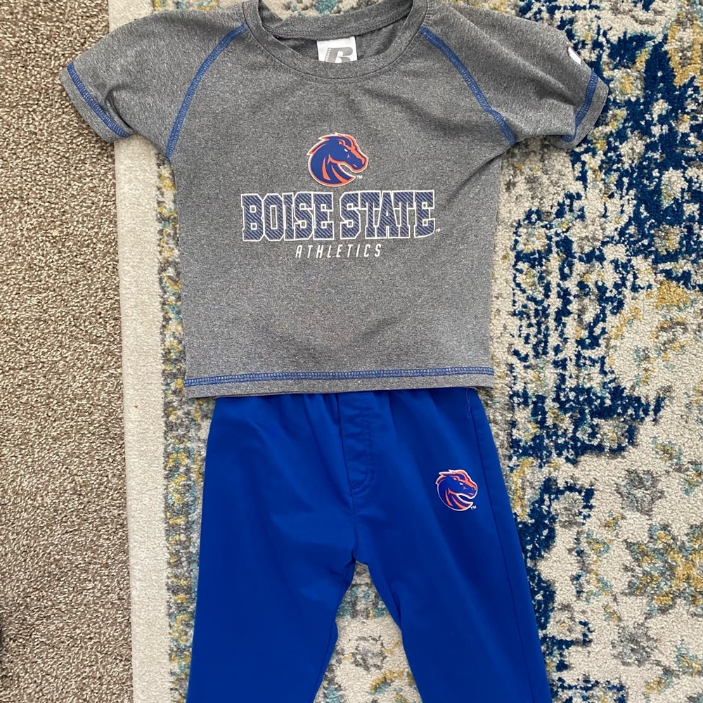 EUC Boise State Athletic pants and dry top 18M